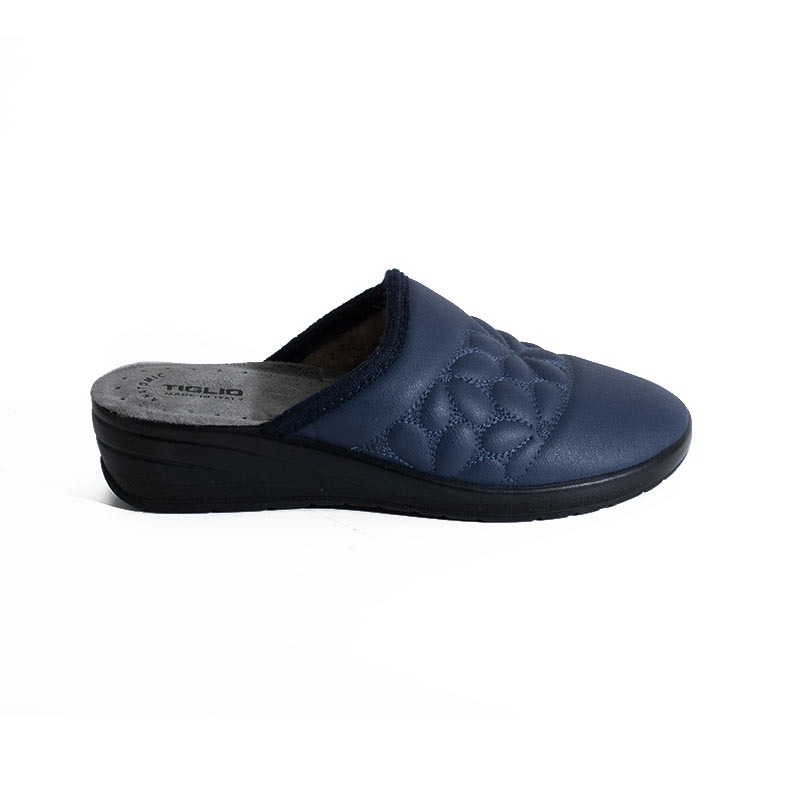 Pantofole chiuse avanti