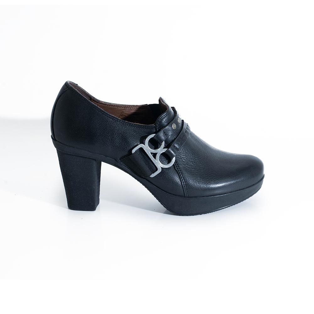 Scarpa donna accollata