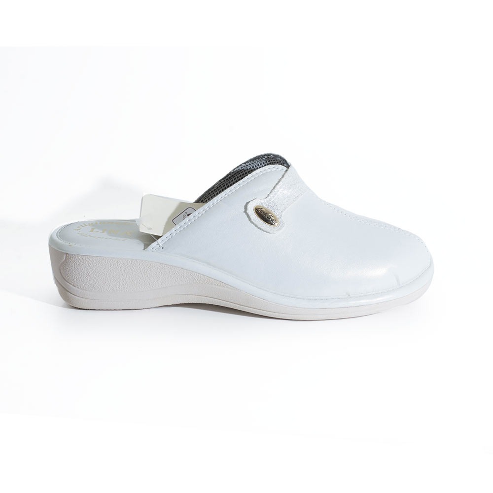Pantofola colore chiaro