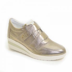 Mocassino sneakers con strappo